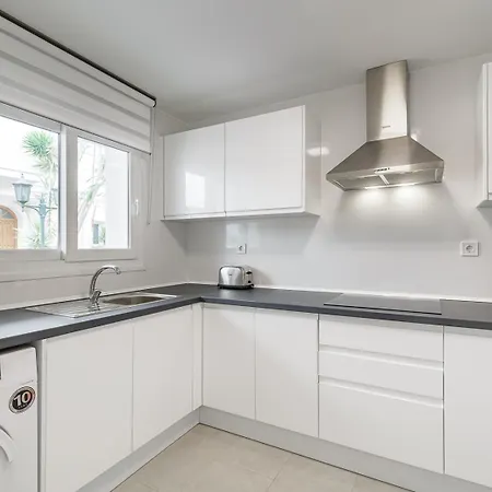 Spacious 2 Bed Duplex In Aloha Gardens Close To Puerto Banus Apartment