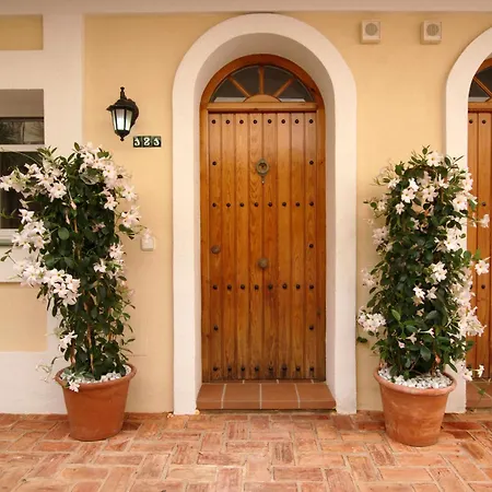 Apartment Spacious 2 Bed Duplex In Aloha Gardens Close To Puerto Banus *